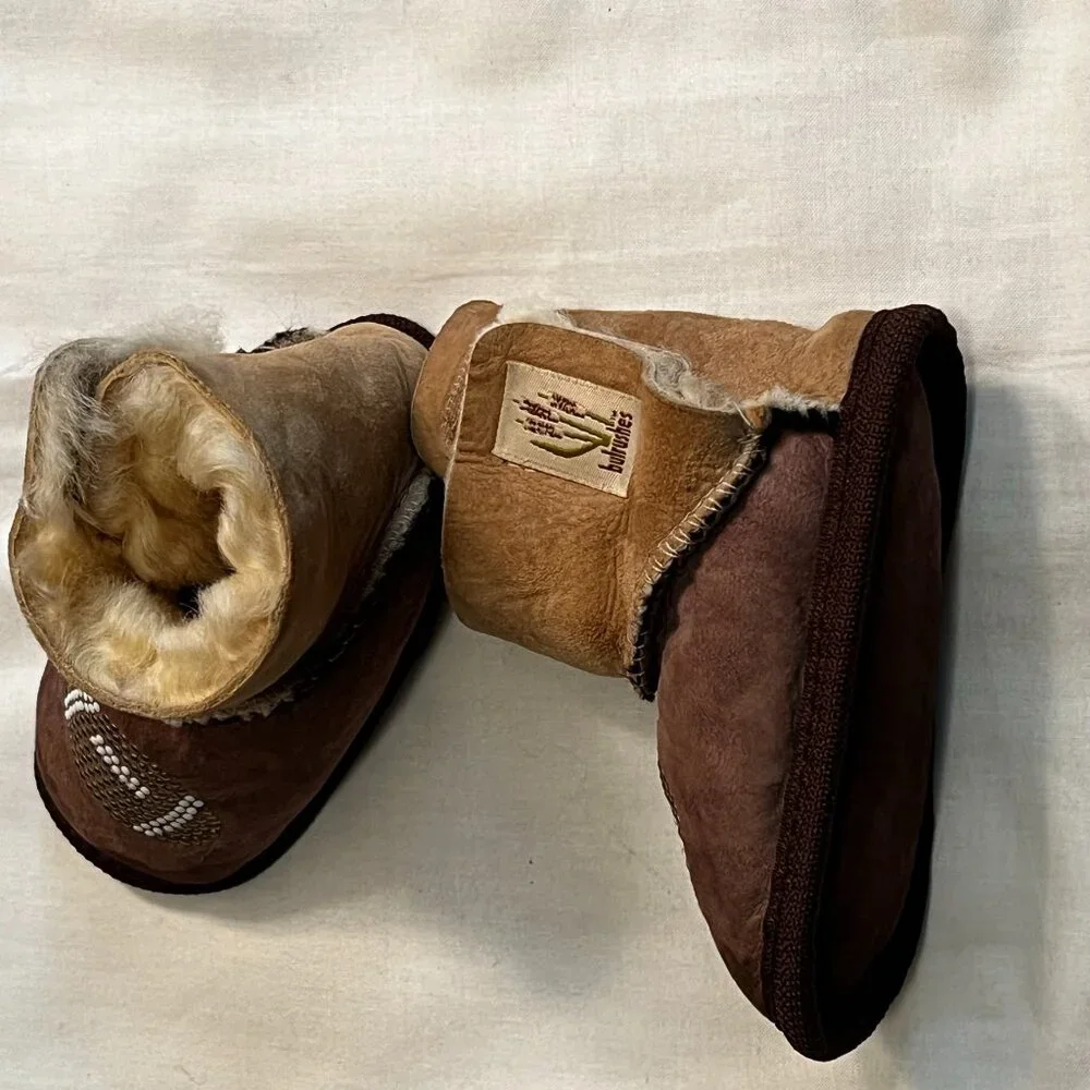 NWOT - baby football slippers-Bulrushes